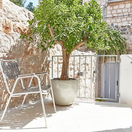 维斯Orange Tree House别墅 外观 照片